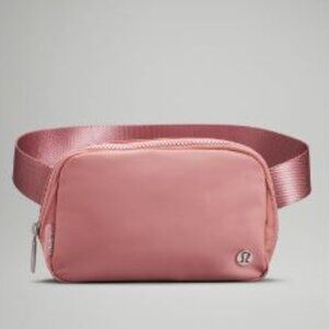 Lululemon Everywhere Belt Bag - Pink Pastel